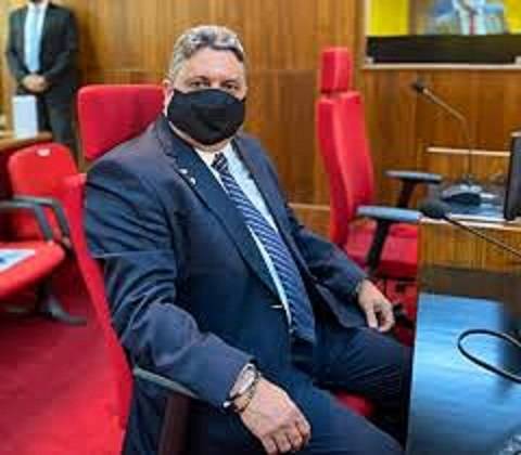 Júlio Arcoverde fala em esperança no país, mas não deve atrelar disputa estadual a Bolsonaro